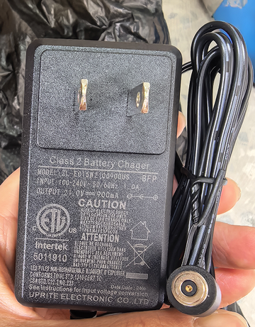 21V 0.9A US Magnetic Charger (8mm) / Ik3 Scooter Accessory